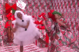 Sia y Maddie Ziegler se reúnen para interpretar Snowman en 'Ellen'