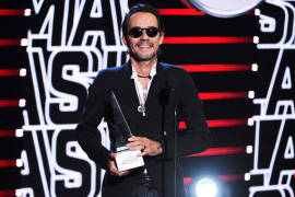 Marc Anthony recibe premio a Trayectoria de Excelencia y se lo dedica a José José