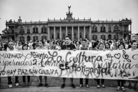 Opus 102.1; Marchan regios a favor de estación cultural