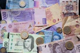 Las fuerzas estadounidenses e iraníes intercambiaron agresiones durante el fin de semana y el gobierno iraní anunció que volvió a cerrar el paso clave del estrecho de Ormuz.