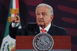 López Obrador incluso acusa que uno de los personajes que están detrás de la manifestación es el exministro Diego Valadés.