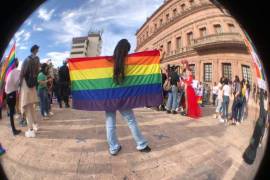 Este año, la marcha se llevará a cabo bajo el lema “Creciendo libres, amando con orgullo”, en continuidad con las ediciones anteriores.