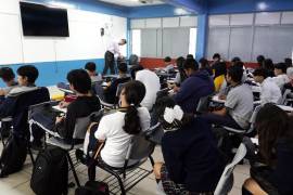 La pedagoga Irma Villalpando advirtió que reducir cinco semanas de clases profundizará el rezago educativo, especialmente en estados vulnerables como Chiapas y Oaxaca.
