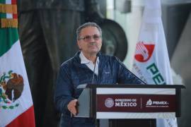 Mensajes de mayo 2020 muestran gestiones con el “funcionario de Pemex” y discutiendo el pago de “comisiones” mientras se retrasaban autorizaciones.