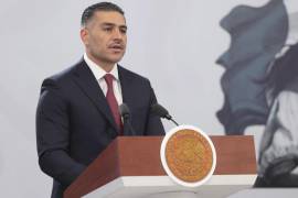 El Secretario explicó que las acciones de seguridad no se enfocan únicamente en la captura o abatimiento de un líder criminal, sino en debilitar las estructuras completas de las organizaciones delictivas.