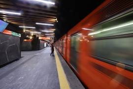 El gremio amagó con clausurar ocho días el diario tras revelar que gastó 130 millones de pesos en centenarios, cifra mayor que la remodelación de estaciones.