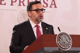 Le acusan de desviar cuotas estudiantiles y rendimientos de la tarjeta IPN-BBVA hacia una asociación civil paralela, afectando el financiamiento de becas y convenios esenciales de la comunidad.