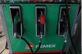 México emitió un control de precios desde febrero, topando la gasolina Magna en menos de 24 pesos.
