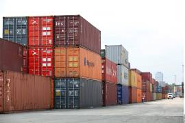 Esto representa un comercio, por hora, de 100 millones de dólares.