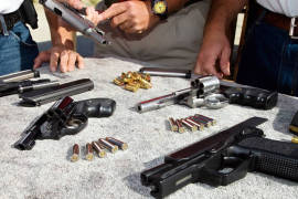 Diputado propone que cada hogar mexicano tenga un arma para defensa