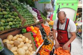 Entre los componentes del Índice Nacional de Precios al Consumidor, tras su alza de enero, las frutas y verduras hilaron dos meses con tasas anuales de dos dígitos, muy superiores a la cifra de inflación general.