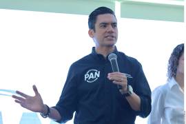 Tras un evento realizado con sus compaÒeros de partido, el lÌder panista afirmÛ que es tiempo de apostar por el PAN en solitario.