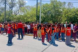 Estudiantes, docentes y personal administrativo participaron en el simulacro realizado en el CETIS 60.
