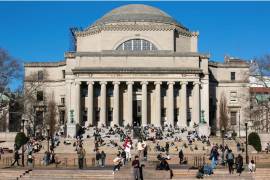 Muchos miembros del profesorado expresaron confusión e indignación específicamente con respecto a la relación de LeFrak con un programa que pretende fomentar la salud y el bienestar de las mujeres jóvenes.