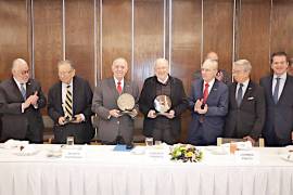 Medina Mora subrayó que mantienen un contacto continuo con el Secretario de Economía y, por ello, sostendrán una reunión después de la primera ronda de revisión del tratado.