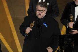 Guillermo del Toro recibe el Oscar a mejor largometraje animado por “Guillermo del Toro’s Pinocchio” en los Oscar el domingo 12 de marzo de 2023 en el Teatro Dolby en Los Angeles.
