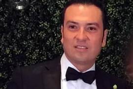 Desde que aparecieron las fotos de Andy en Tokio, asegura Riva Palacio, Amílcar Olán, amigo y socio de los López Beltrán, decidió mudarse a Suiza con su familia.