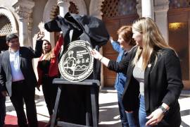 El 16 de octubre se celebró el Día del Pan Francés en Torreón, con una ceremonia de develación de placa conmemorativa y calcas en camionetas repartidoras del producto.