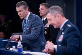 Las declaraciones de Hegseth desde el podio del Pentágono se produjeron cuando esta semana comenzó un bloqueo naval de los puertos iraníes.