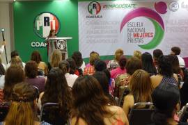 Inician las clases para 10 mil mujeres priístas