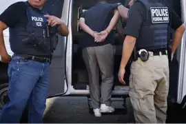 El temor a ser detenidos durante su estancia en Estados Unidos continúa latente entre la población migrante.