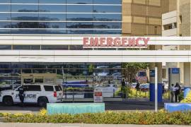 La policía responde a un incidente con un tirador activo en el Methodist Dallas Medical Center el sábado 22 de octubre de 2022.