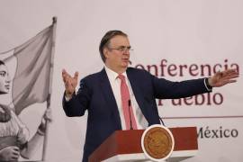 Subrayan que legalmente procede son dos cosas: en lo administrativo, Ebrard tendría que ser separado del cargo de inmediato, en lo político, tendría que ser destituido sin más.