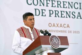 El martes, el Gobernador de Oaxaca, Salomón Jara, sostuvo durante una conferencia de prensa que otro aviador era familiar de una legisladora “aliada”, sin brindar mayores detalles.