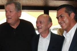 Javier Livas (izq.) apoyó la candidatura de Jaime Rodríguez Calderón (der.), a la gubernatura de Nuevo León en el 2015, pero luego por algunas diferencias se distanciaron poco después del triunfo del “Bronco”.