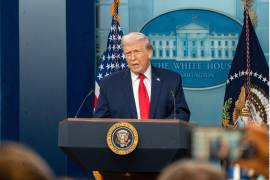 En las pasadas dos semanas, los Presidentes de México y EU han sostenido dos conversaciones telefónicas, y ninguno de sus Gobiernos había revelado que el tema de Cuba hubiera sido materia de esas pláticas hasta que Trump lo reveló anoche.