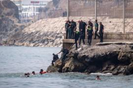 Las imágenes de decenas de miles de migrantes procedentes del África subsahariana intentando saltar vallas y nadar alrededor de los muelles para entrar en la ciudad española de Ceuta han despertado el temor en Europa a una nueva crisis migratoria.
