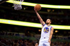La tradicional comida de Warren Buffett comenzó en el año 2000 y llegó a recaudar más de 53 millones de dólares para GLIDE antes de ser pausada en 2022; en 2026 regresó con Stephen Curry y Ayesha Curry como invitados estelares.