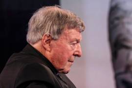 El cardenal australiano George Pell asiste al programa de televisión italiano Raiuno ‘Porta a Porta’ presentado por el periodista italiano Bruno Vespa, en Roma, Italia, el 4 de noviembre de 2021.