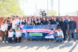 El equipo de voluntarios de Tupy que participó en la rehabilitación del espacio público en la colonia Omega, sumando 180 horas de trabajo en conjunto, en beneficio de las familias de ese sector de Saltillo. FOTO: CORTESÍA