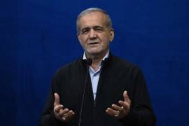 Masoud Pezeshkian, advirtió que la creciente presión económica sobre Teherán está pasando factura, al tiempo que alertó sobre el peligro de ceder de forma “humillante ante el enemigo”.