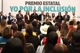 La Fundación Te Quiero Ver Feliz, de Torreón, obtuvo el premio especial de 100 mil pesos por su iniciativa “Pasos Felices por la Inclusión”.