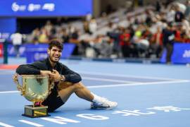 Carlos Alcaraz se alzó con el título del China Open luego de vencer al número uno de la ATP, el italiano Jannik Sinner.