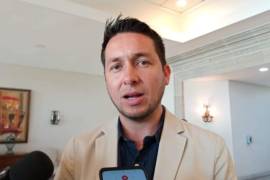 Se desempeñó como secretario de Comunicación Social y de Turismo del Gobierno de Reynosa.