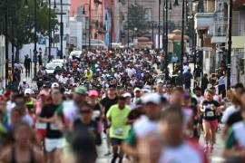 Las grandes historias deportivas de Saltillo no se explican únicamente con marcadores. También se cuentan a través de estadios llenos, calles abarrotadas y miles de personas compartiendo una misma pasión.