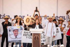 Quiroz dijo que como las encuestas empiezan a reflejar “lo que muchos no quieren aceptar; han comenzado a utilizar todo lo que tienen a su alcance”.