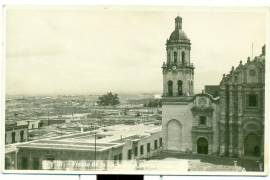 El reloj de la Catedral testigo fiel del paso del tiempo.