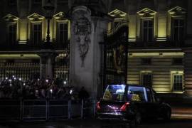 Este día, los restos mortales de Isabel II llegaron a Londres para iniciar seis días de homenaje y el funeral.