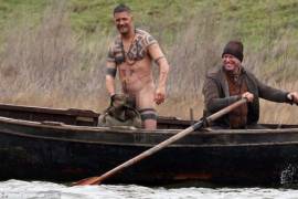 Desnudo de Tom Hardy enciende las redes sociales