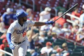 Dodgers 'adelgaza' la nómina y da de baja al abridor Alex Wood, los jardineros abridores Matt Kemp y Yasiel Puig y el receptor de reserva Kyle Farmer