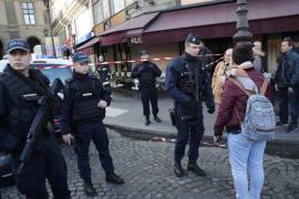 Soldado dispara a un hombre armado que gritó “Alá es grande” en el Louvre