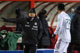 El técnico de la Selección Azteca, Gerardo Tata Martino, no tendrá muchas opciones de cara al compromiso amistoso frente a Chile.