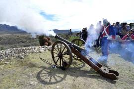 Autoridades civiles, militares y representantes internacionales participarán en la ceremonia conmemorativa en el campo histórico de La Angostura.