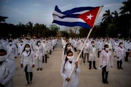 En el 2020, cuando México enfrentaba la crisis de la pandemia, el Gobierno Federal desembolsó 6 millones de dólares por la contratación de 585 médicos cubanos.