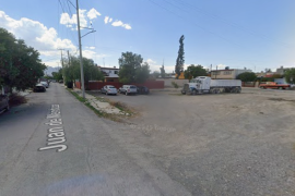 El terreno ubicado en el cruce de las calles Martín de Gálvez y Juan de Mendoza, en la colonia Virreyes Popular, es ilegalmente ofertado en redes sociales.