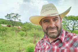 Este lunes, su esposa, al percatarse de que no había regresado, acudió al rancho y lo encontró herido.